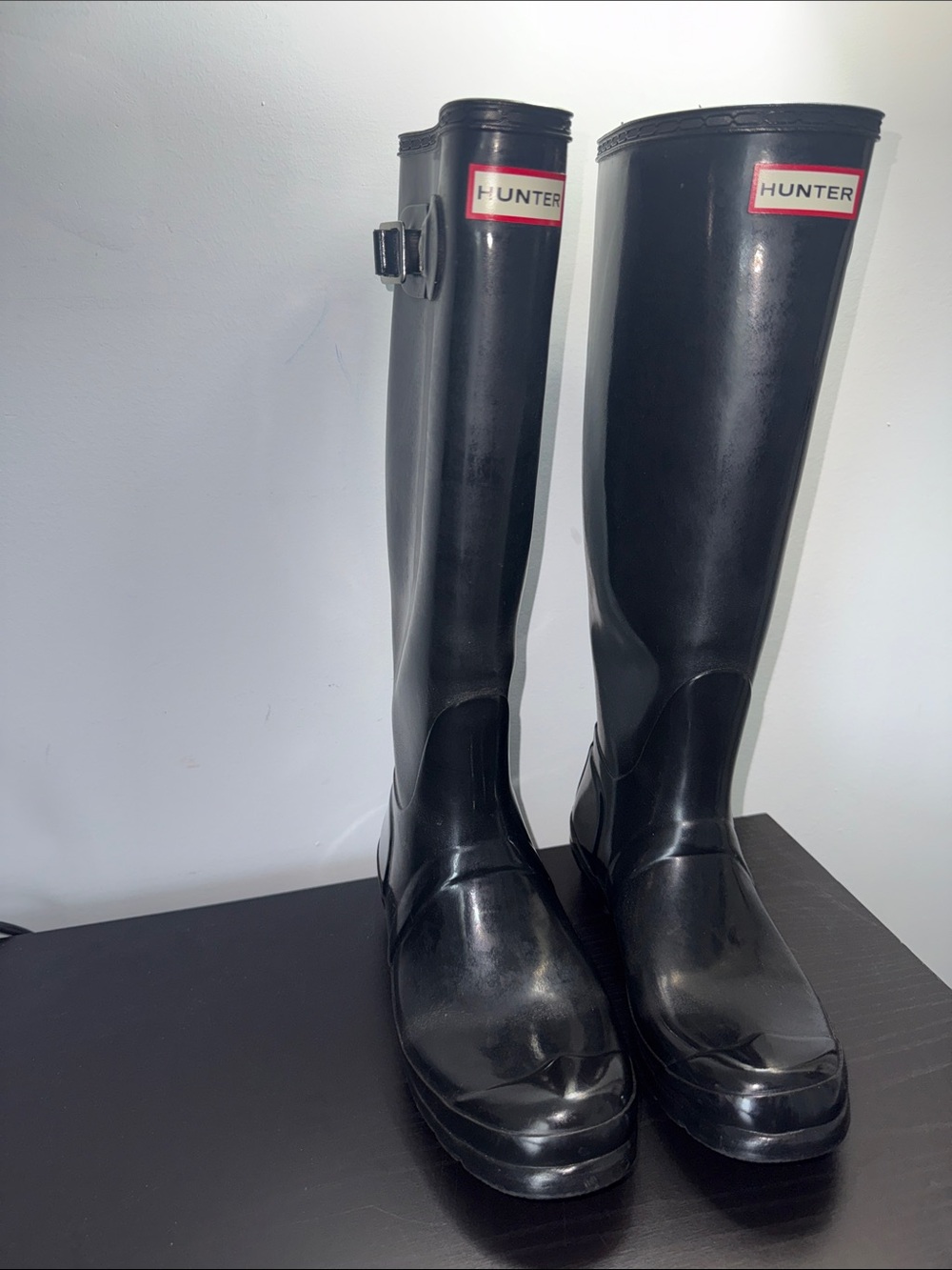 Hunter Tall Gloss Rain Boots - Black with Red Logo - Picture 2 of 14